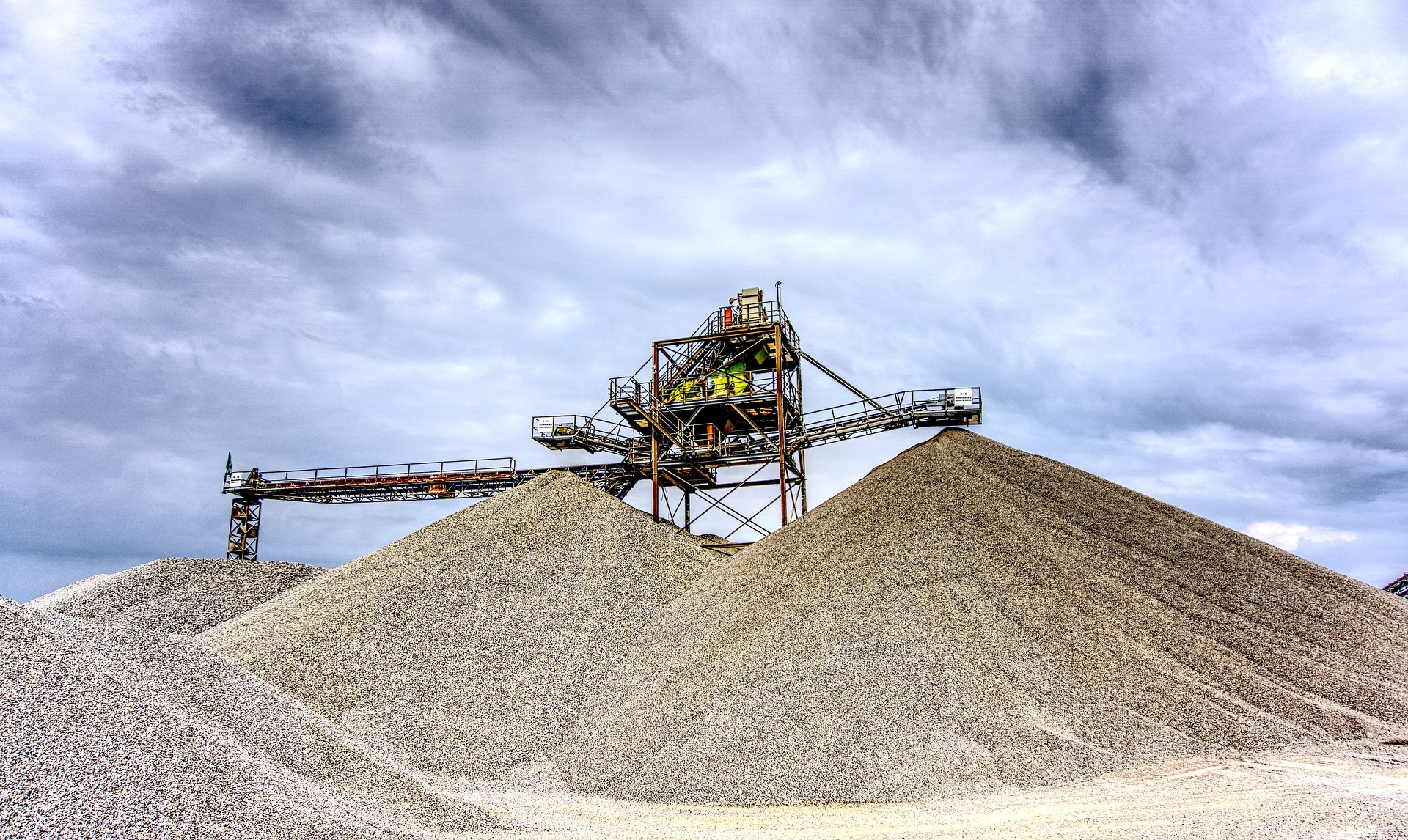 gravel plant 2687371 19201.jpg